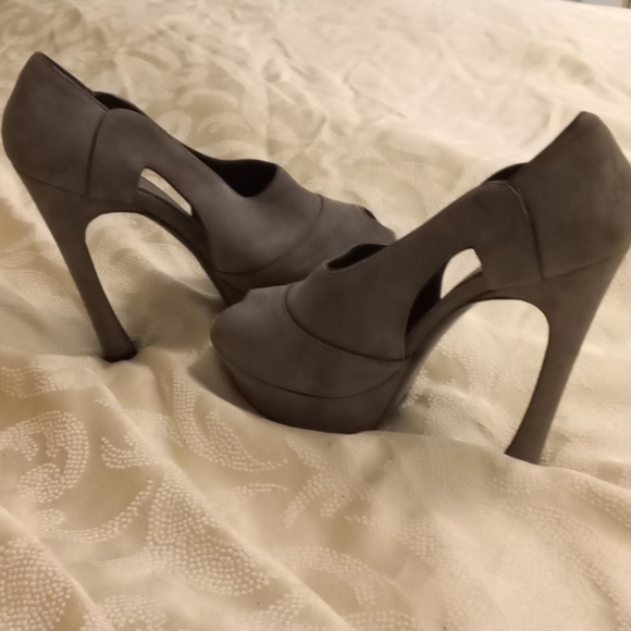 Ysl women shoes - Picture 6 of 9